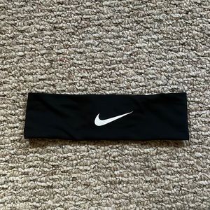 Black Nike Headband